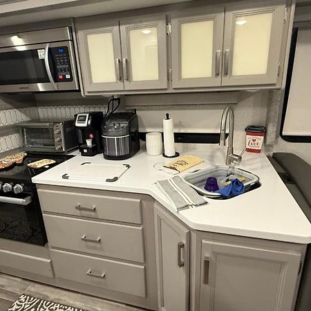 Private Cozy R/V , For Your Enjoyment Tamiami Εξωτερικό φωτογραφία