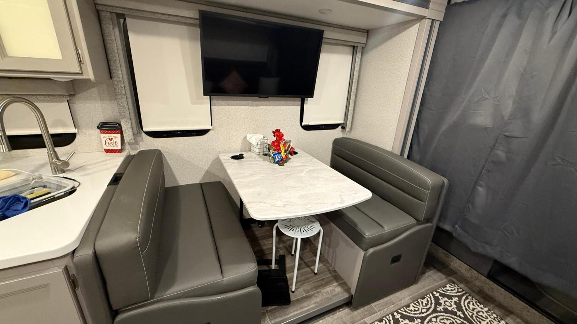 Private Cozy R/V , For Your Enjoyment Tamiami Εξωτερικό φωτογραφία